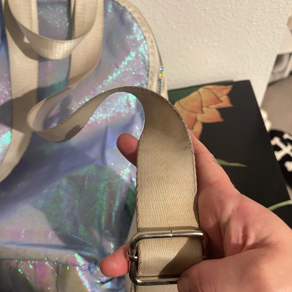 UO iridescent bag - Picture 3 of 4